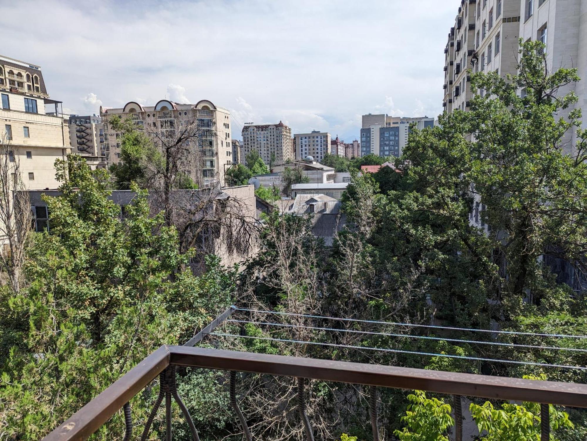 Moonflower Residence 4645 Biszkek Zewnętrze zdjęcie